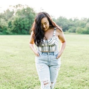 CUTE PADDED AMERICAN EAGLE CROP TOP